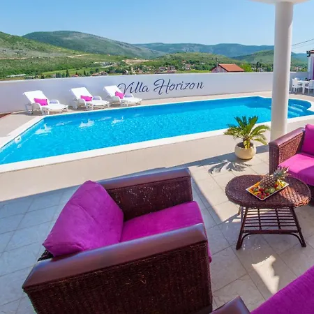 Luxury Horizon Villa *