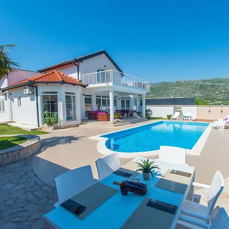 Luxury Horizon * Kosor